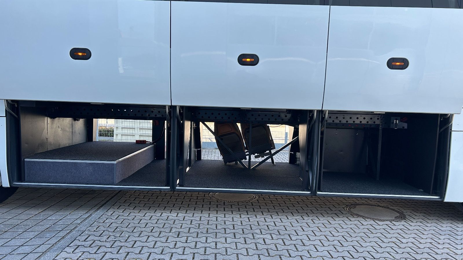 Fahrzeugabbildung Iveco Magelys HD EURO 6 61 Sitze