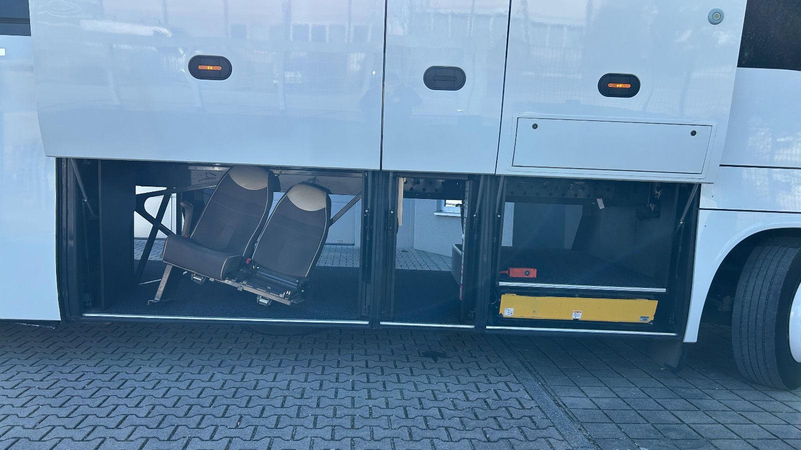 Fahrzeugabbildung Iveco Magelys HD EURO 6 61 Sitze