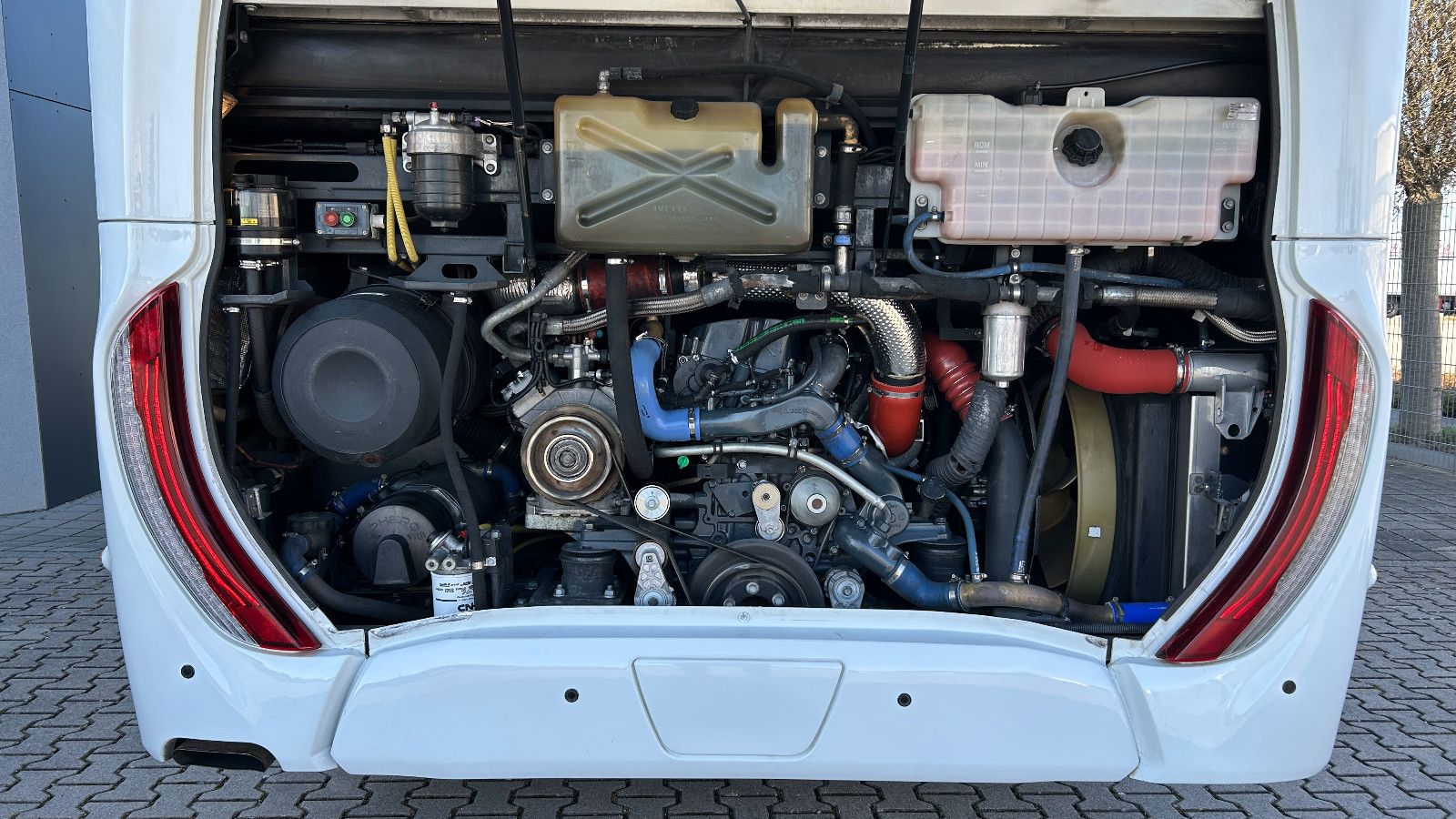 Fahrzeugabbildung Iveco Magelys HD EURO 6 61 Sitze