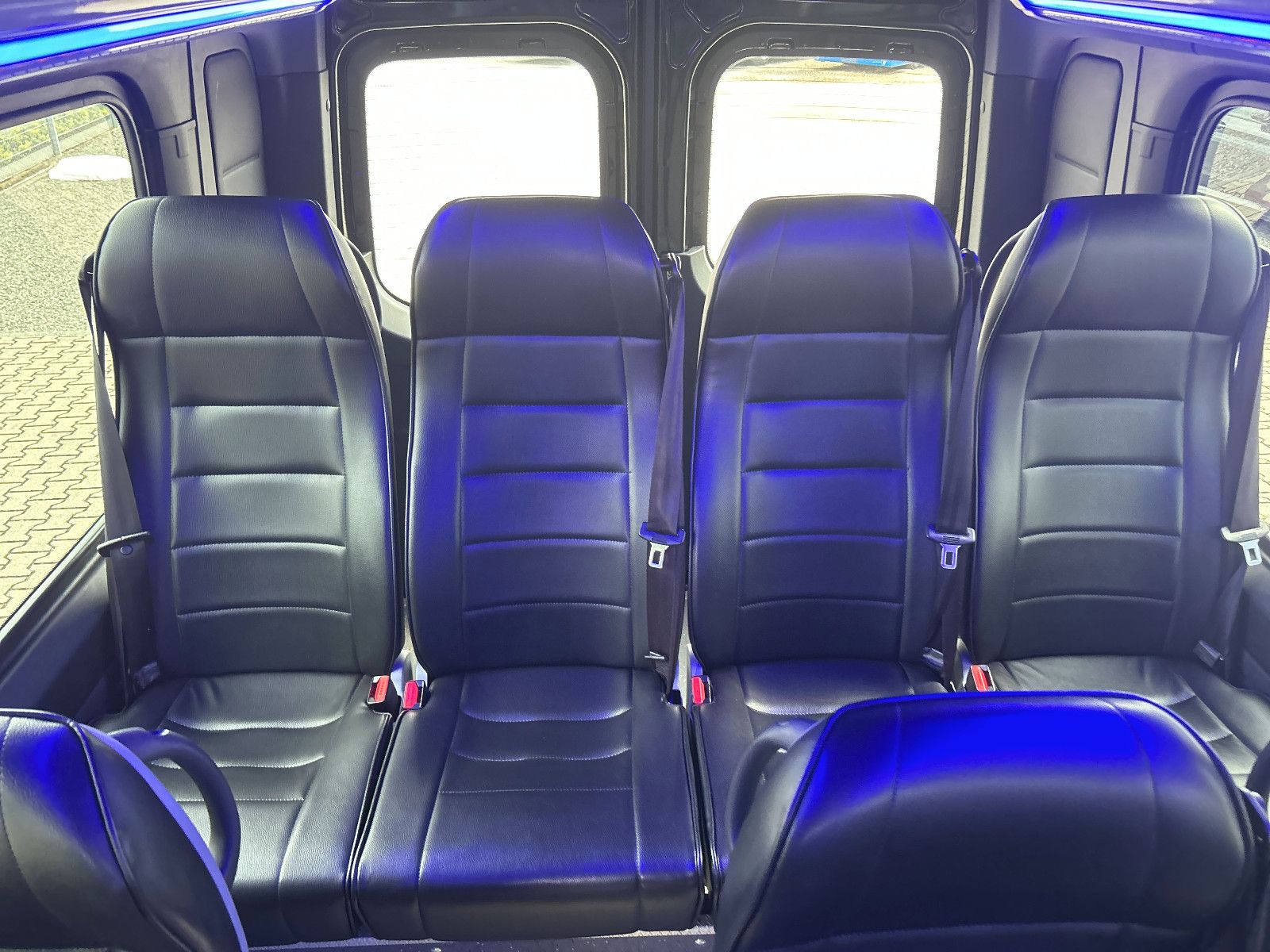 Fahrzeugabbildung Mercedes-Benz Sprinter 519 CDI EURO 6 LEDER VIP