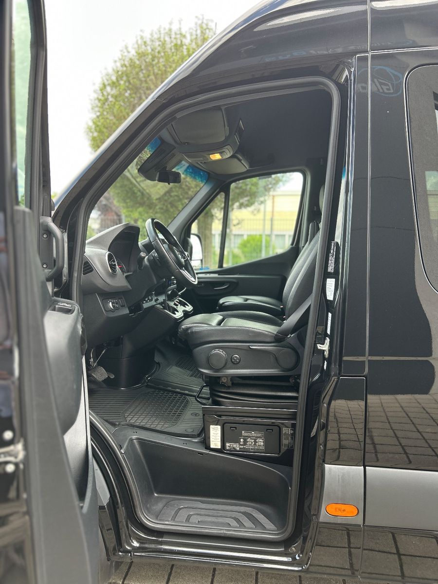 Fahrzeugabbildung Mercedes-Benz Sprinter 519 CDI EURO 6 LEDER VIP