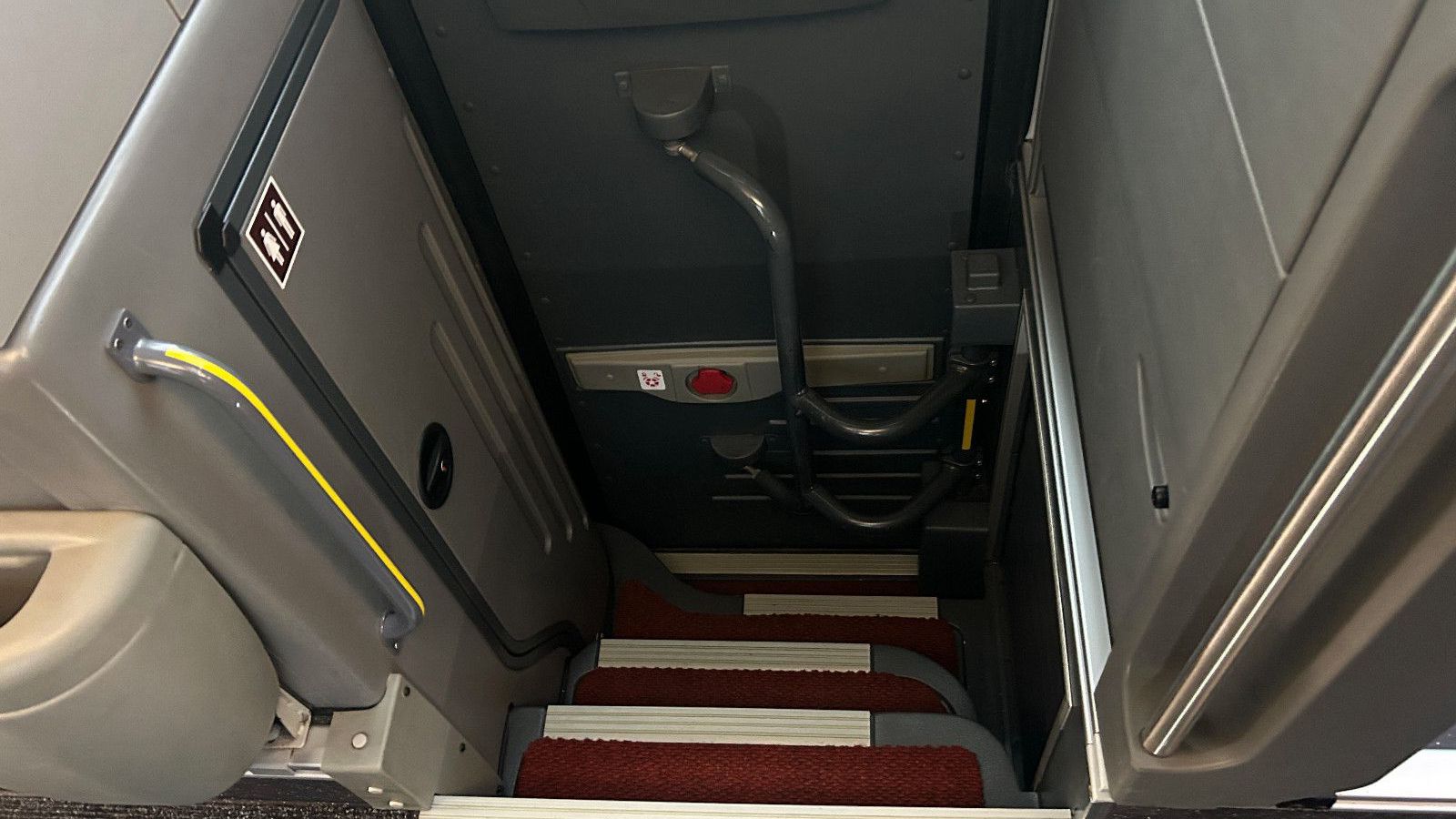Fahrzeugabbildung Temsa HD 13 EURO 6 57 Sitze( Tourismo  515  R07 FHD)