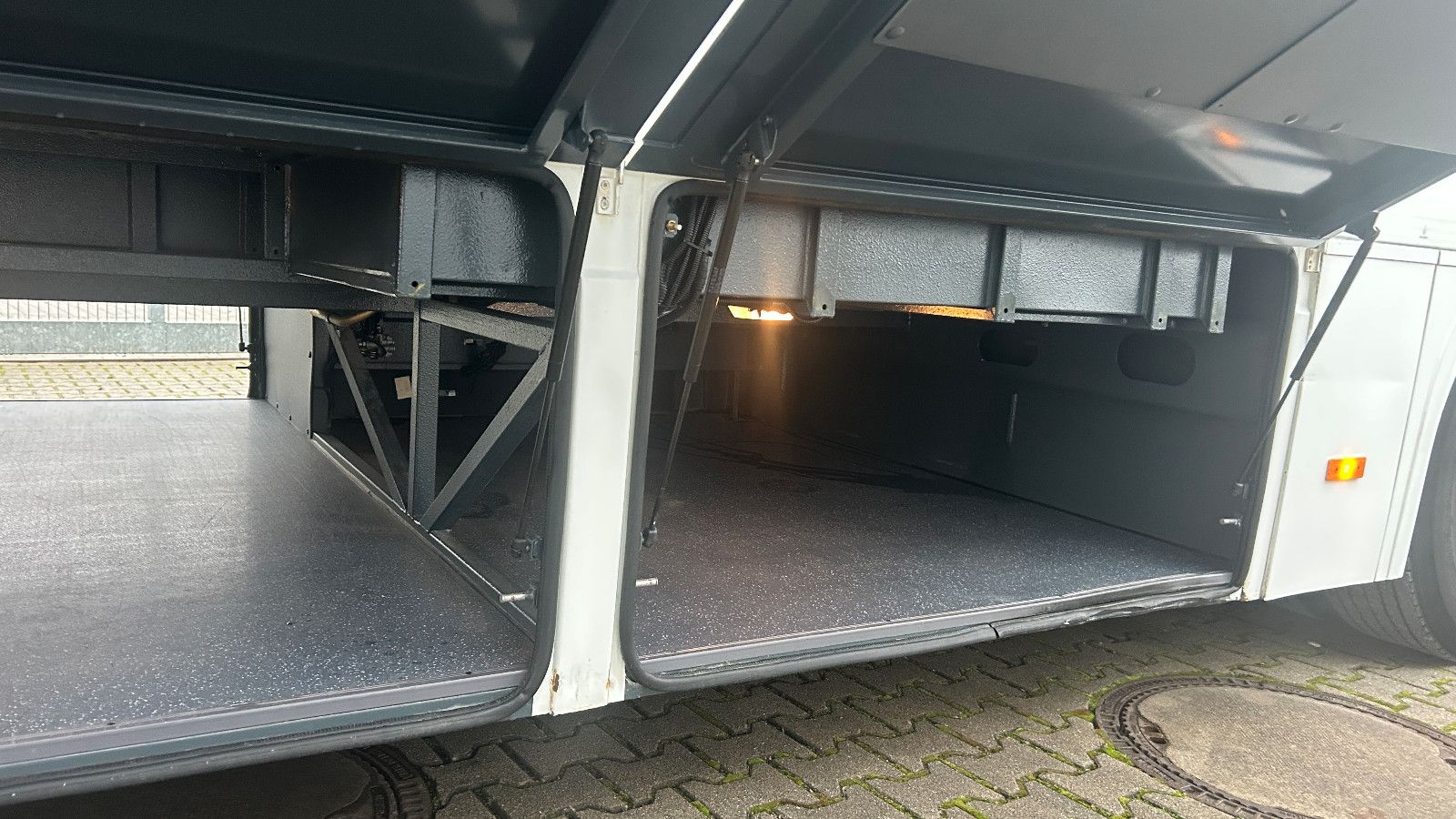 Fahrzeugabbildung Temsa Tourmalin 60 Plätze 12 Stehplätze