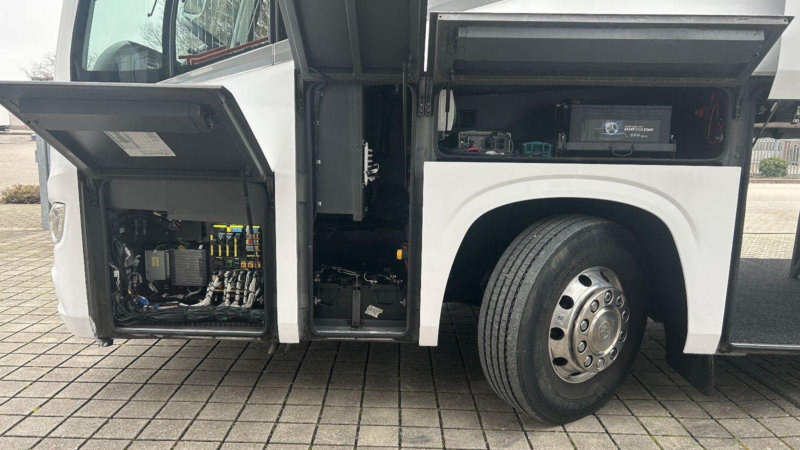 Fahrzeugabbildung Irizar I 6 13.37 53 Sitze