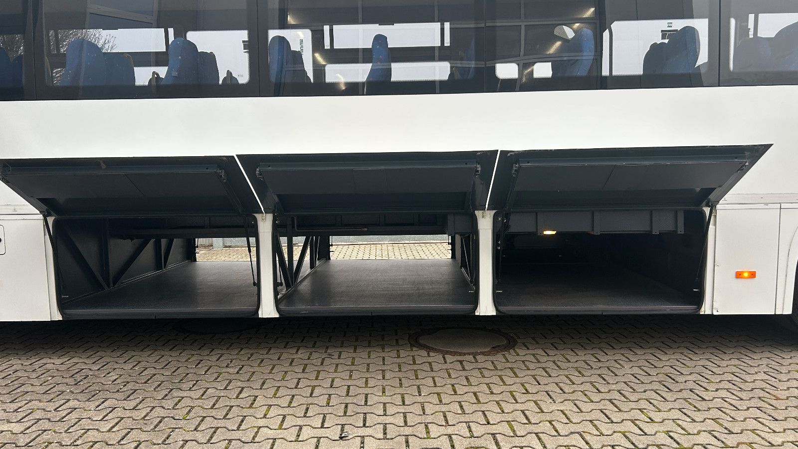 Fahrzeugabbildung Temsa Tourmalin 64 Plätze 12 Stehplätze