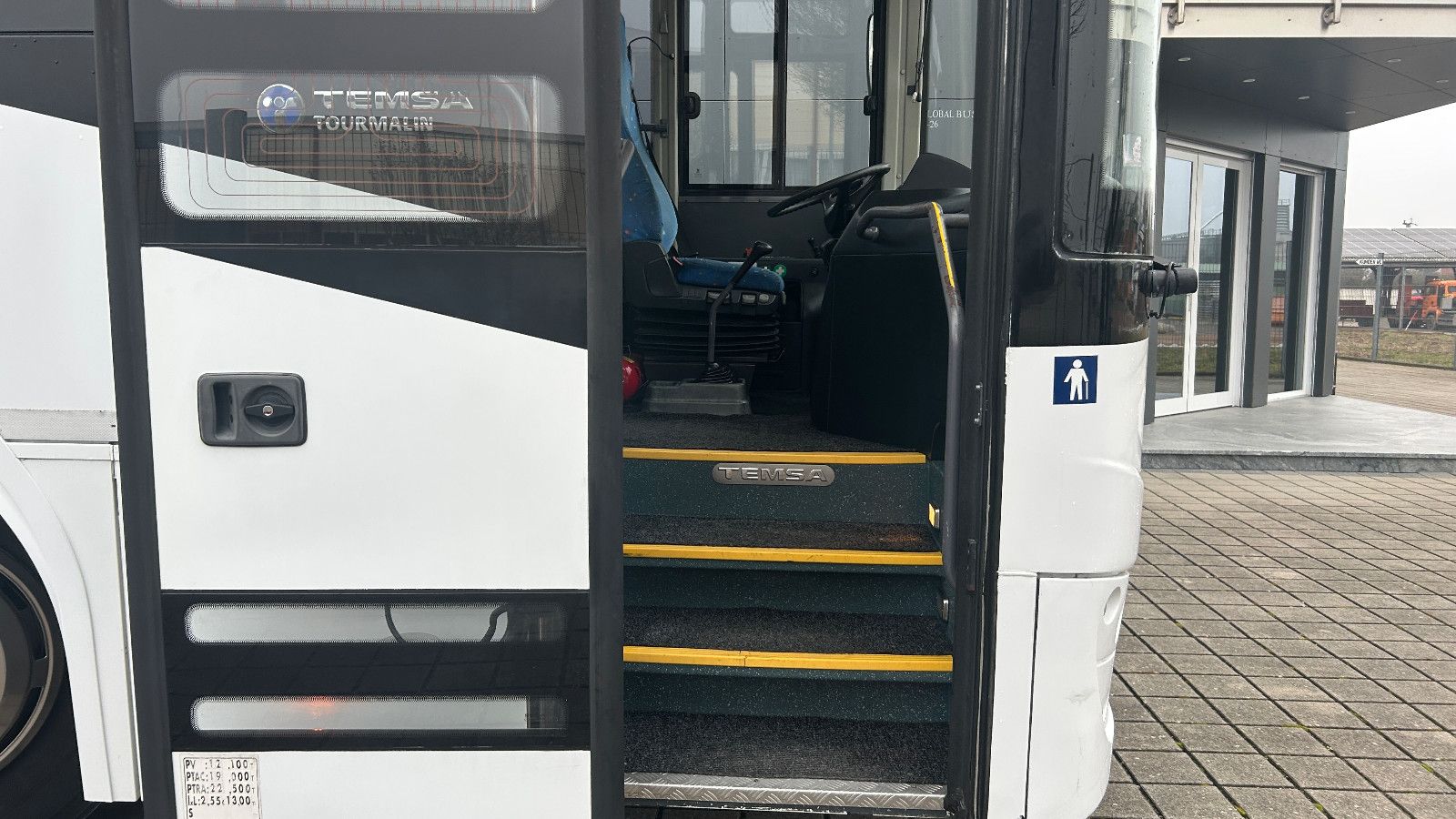 Fahrzeugabbildung Temsa Tourmalin 64 Plätze 12 Stehplätze