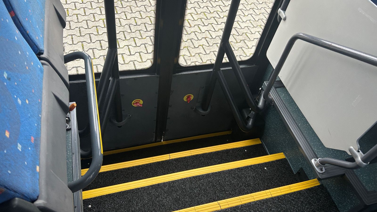 Fahrzeugabbildung Temsa Tourmalin 64 Plätze 12 Stehplätze