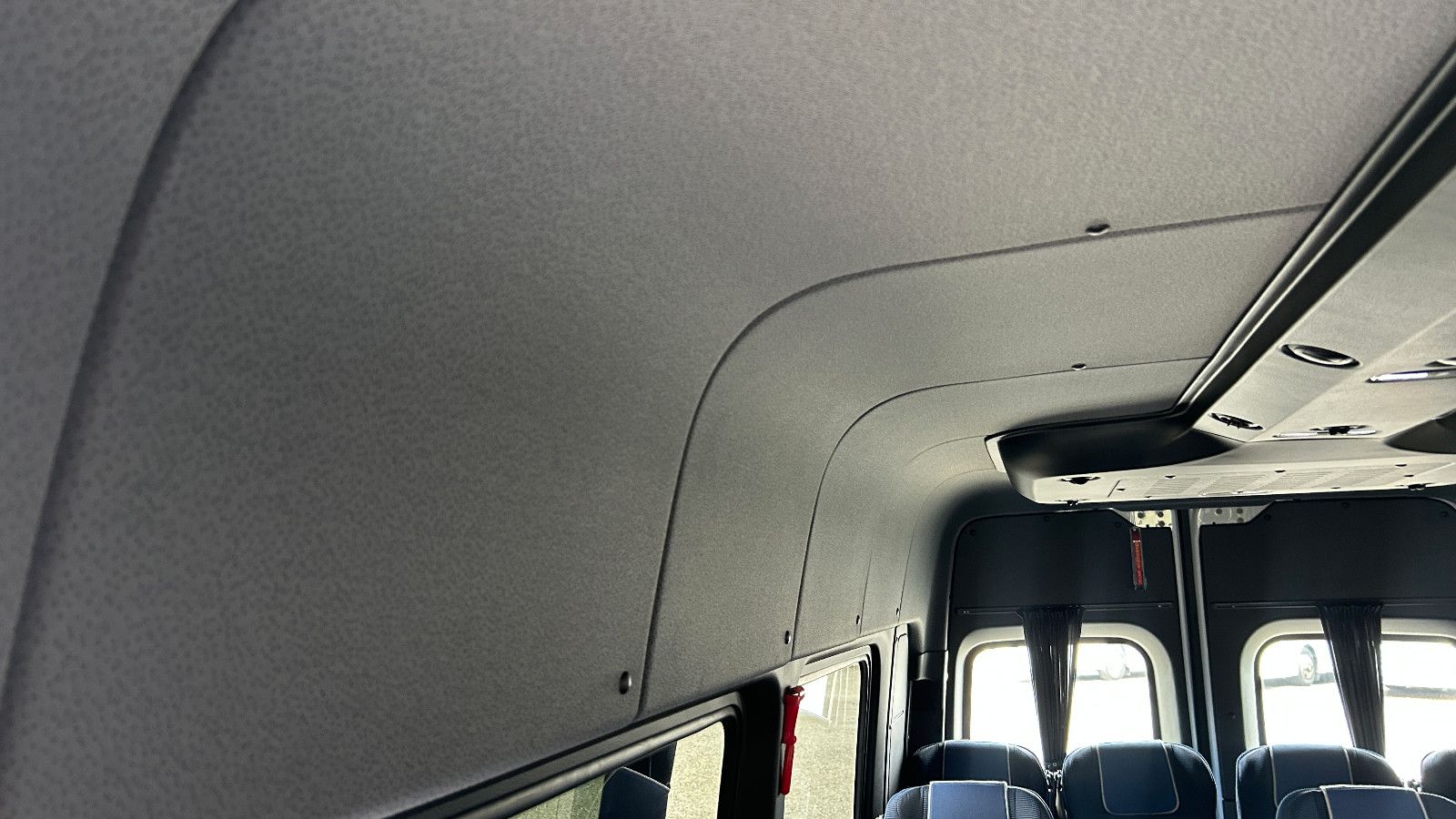 Fahrzeugabbildung Mercedes-Benz Sprinter ECO 517 GSR2 LED 13 kW Klima 21+1+1