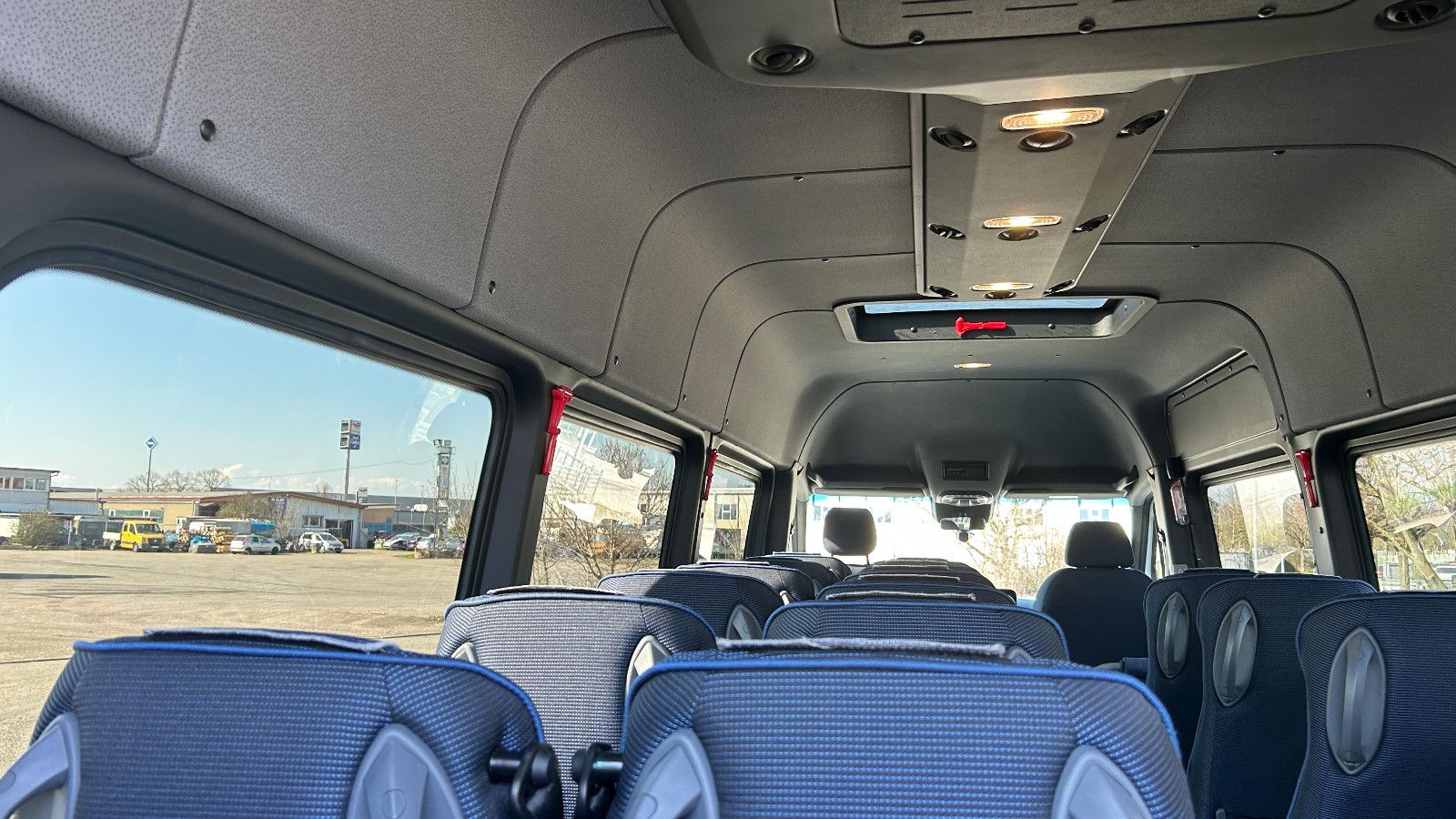 Fahrzeugabbildung Mercedes-Benz Sprinter ECO 517 GSR2 LED 13 kW Klima 21+1+1