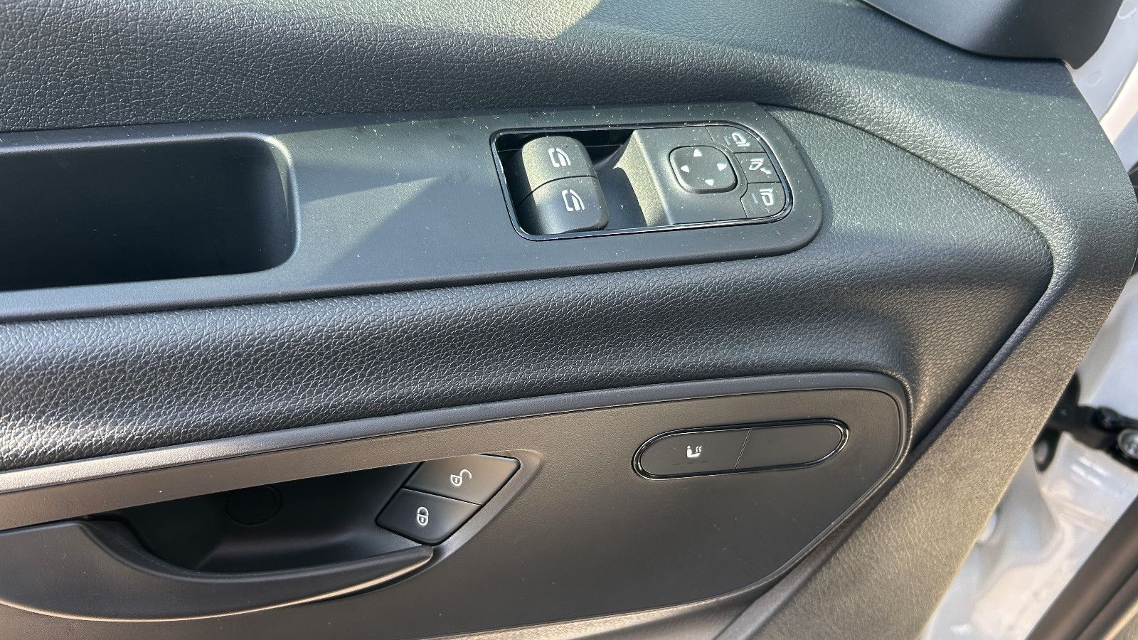 Fahrzeugabbildung Mercedes-Benz Sprinter ECO 517 GSR2 LED 13 kW Klima 21+1+1