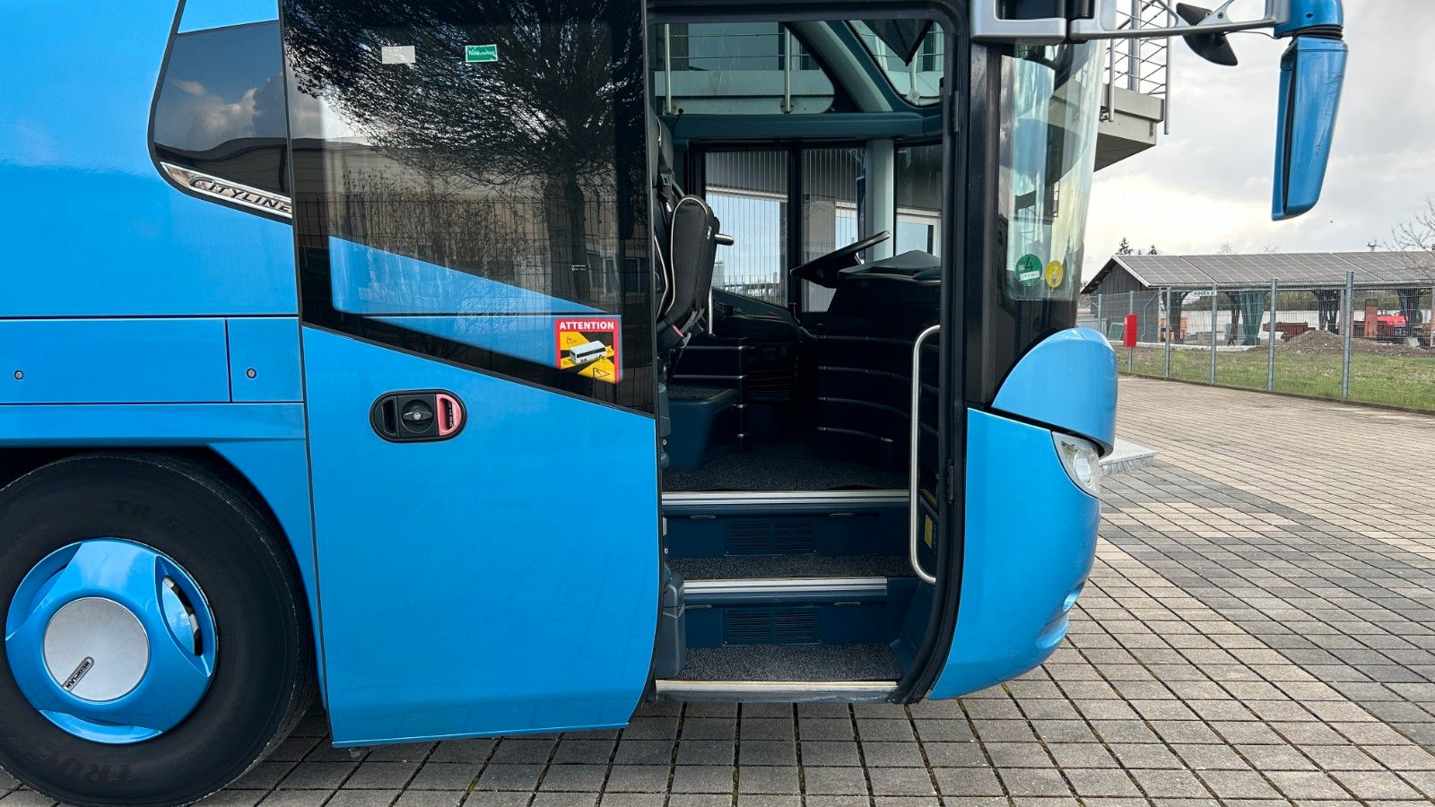 Fahrzeugabbildung Neoplan Cityliner C 58 seats EURO 6 13 standing places