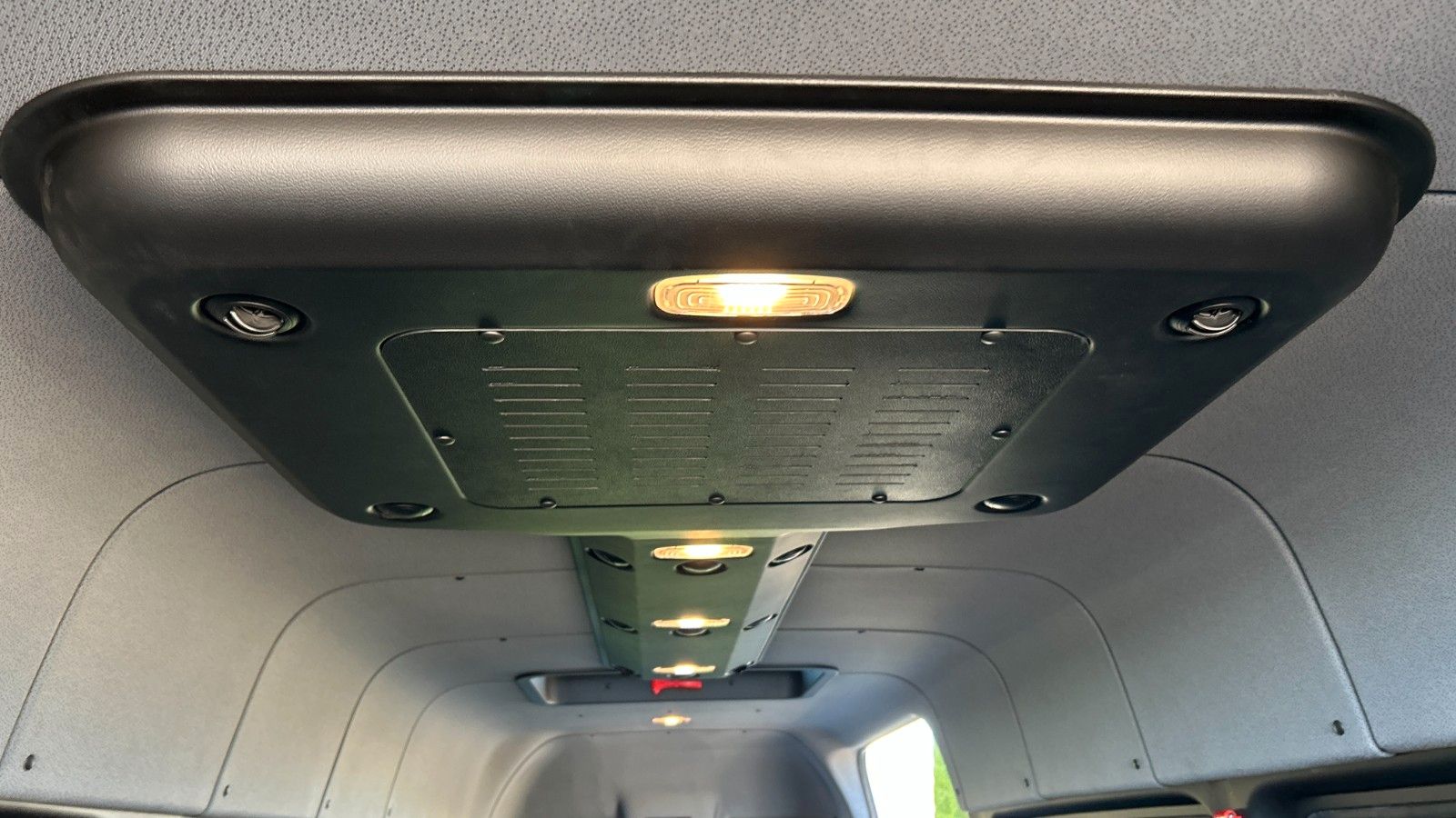 Fahrzeugabbildung Mercedes-Benz Sprinter ECO 517 GSR2 LED 13 kW Klima 21+1+1