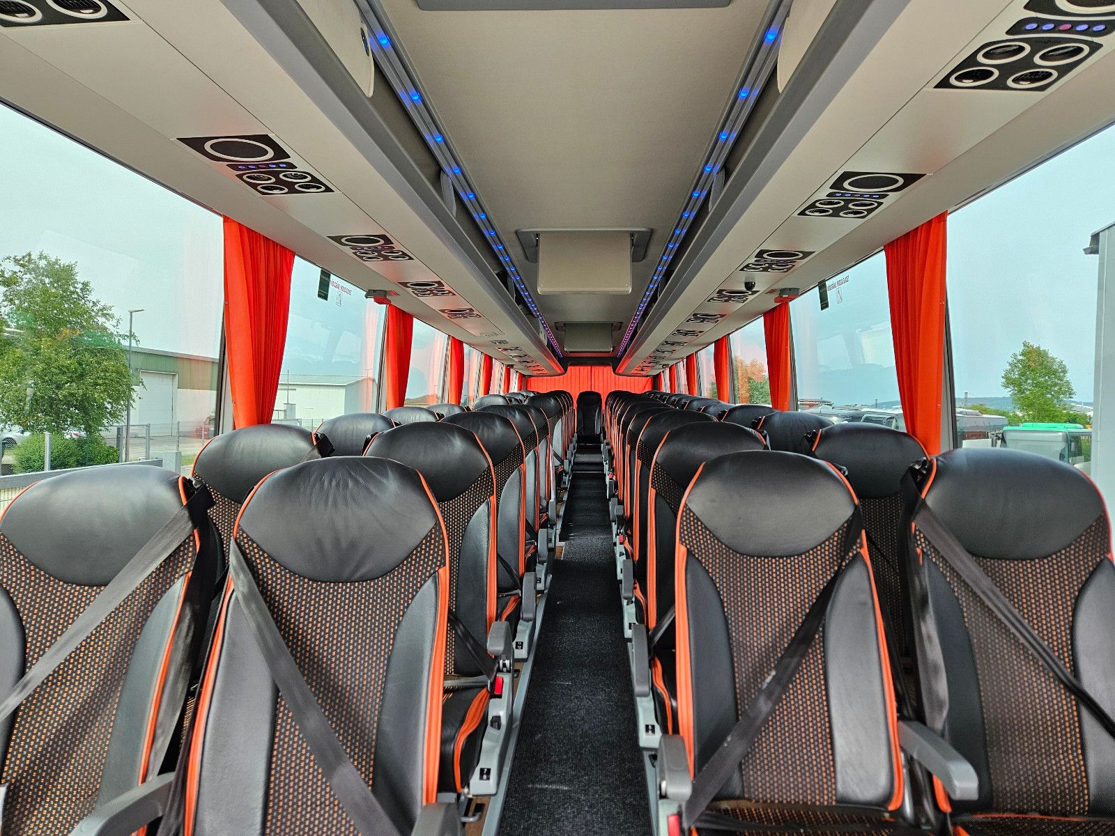 Fahrzeugabbildung Vanhool TX16 Astronef EURO 6 (516  580 Travego Tourismo)