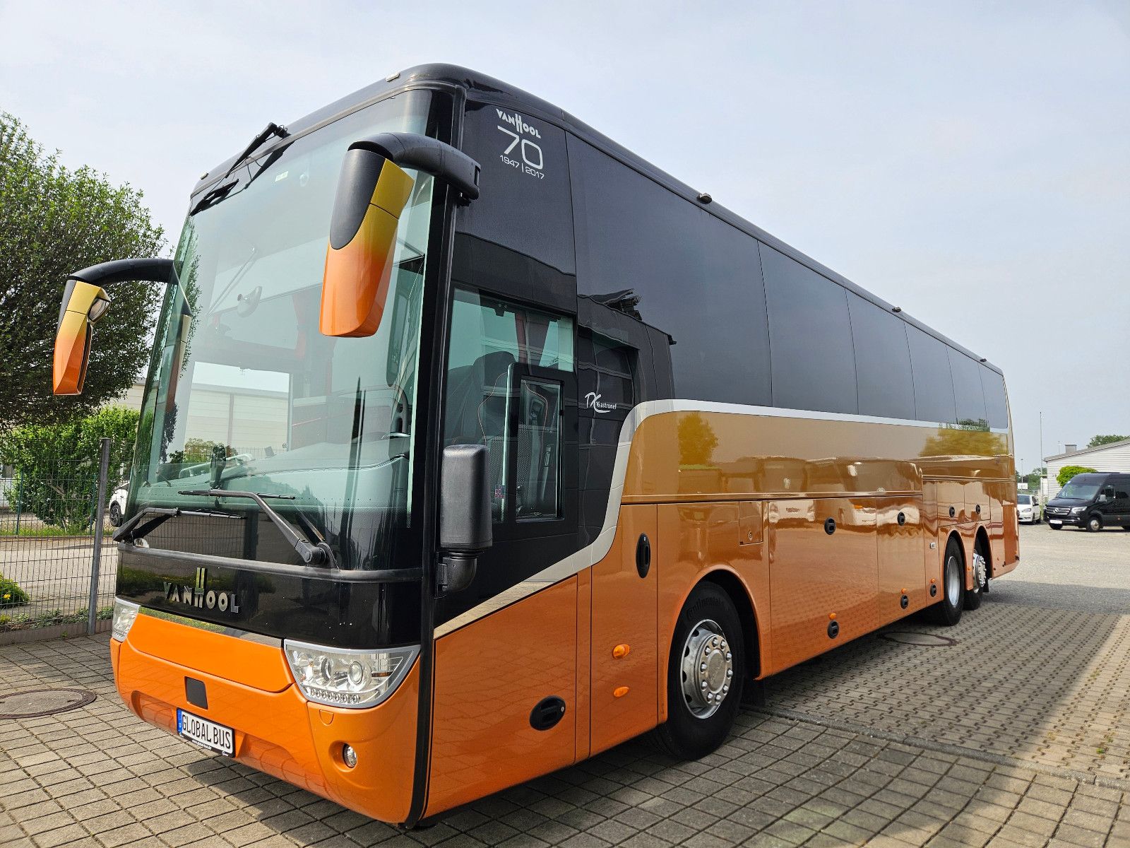 Fahrzeugabbildung Vanhool TX16 Astronef EURO 6 (516  580 Travego Tourismo)