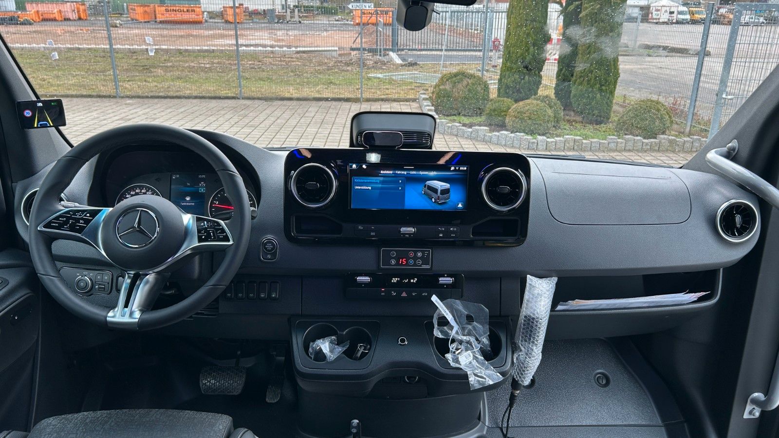 Fahrzeugabbildung Mercedes-Benz Sprinter 519 MULTI + GSR2 LED 14kW Klima 20+1