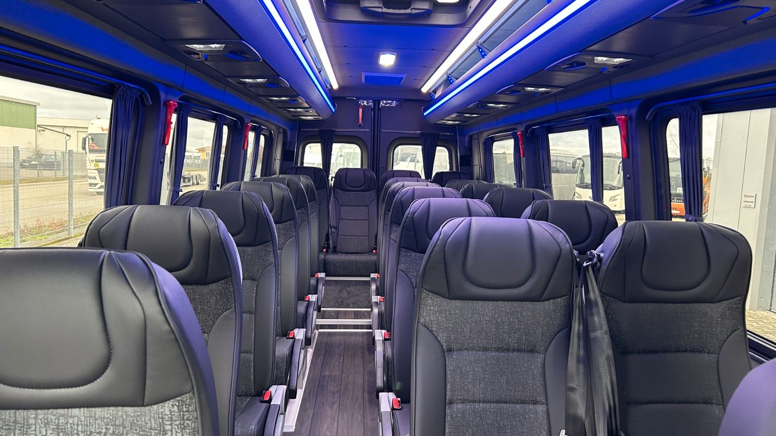 Fahrzeugabbildung Mercedes-Benz Sprinter 519 MULTI + GSR2 LED 14kW Klima 20+1