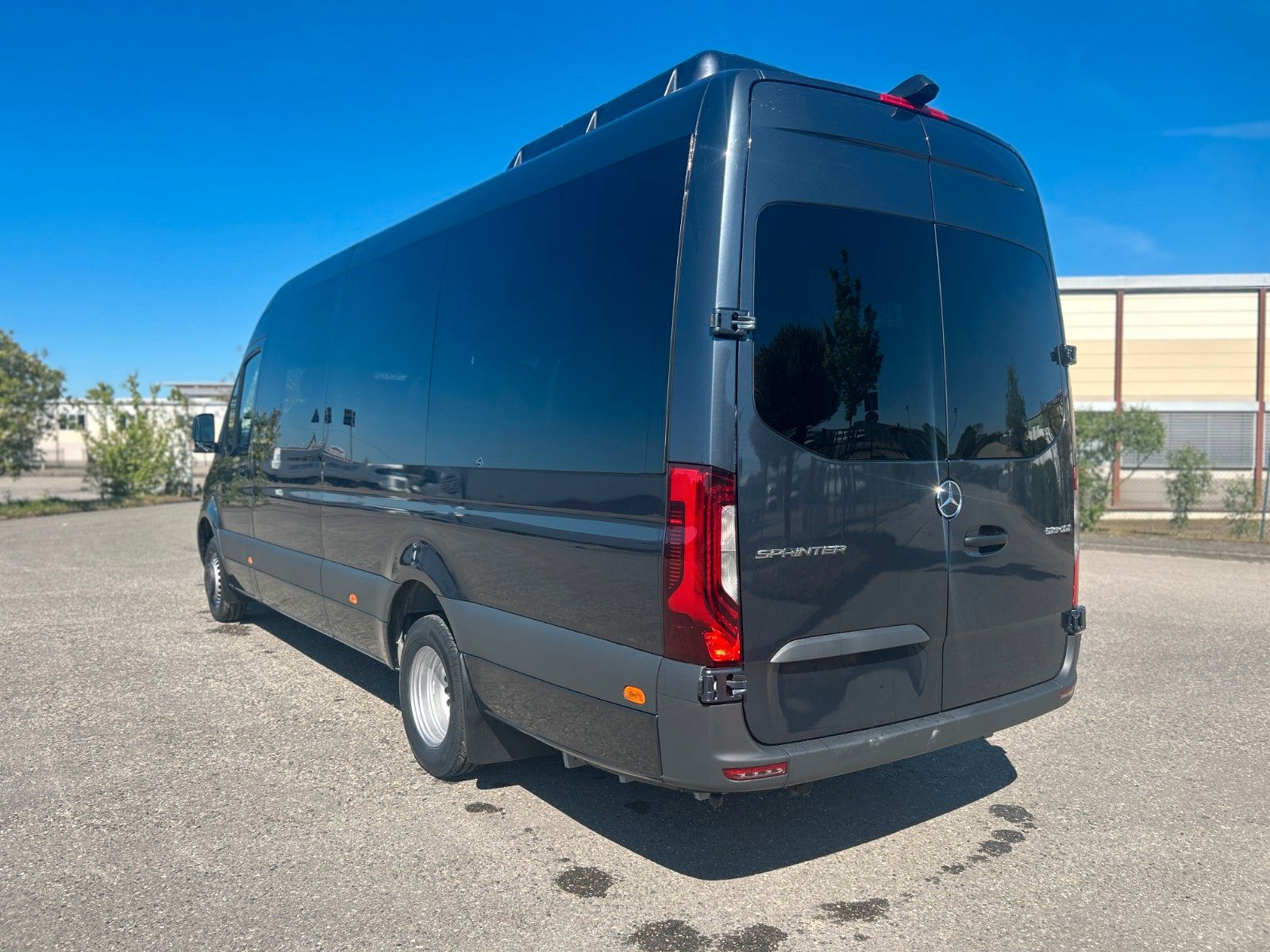 Fahrzeugabbildung Mercedes-Benz Sprinter 519 MULTI + GSR2 LED 14kW Klima 20+1